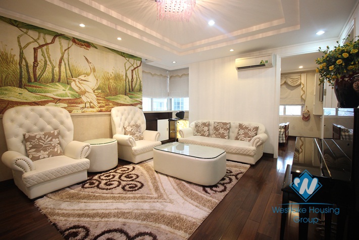 Deluxe apartment for rent in Ciputra Tower near UNIS school